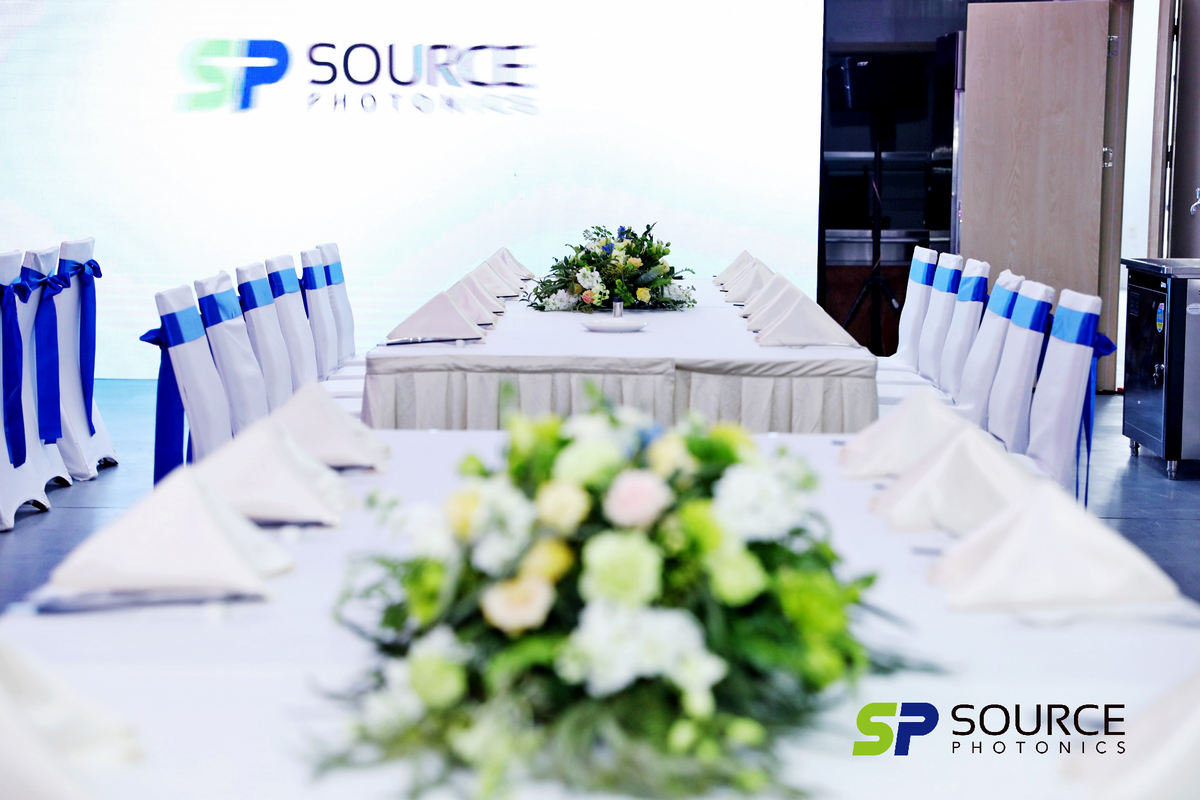 開(kāi)業(yè)典禮晚宴廳設(shè)計(jì)