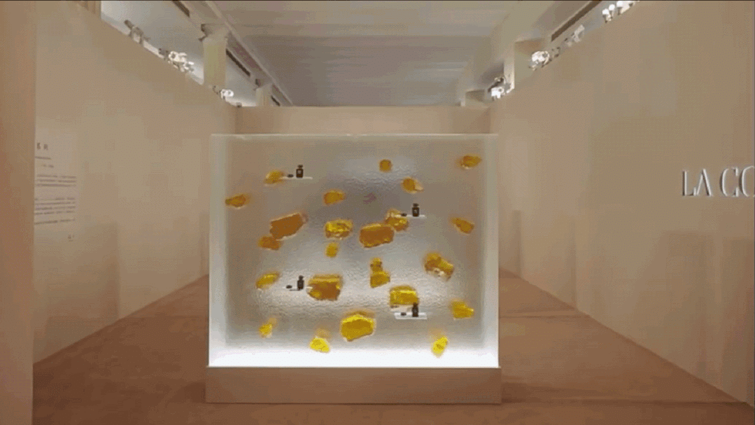 「時(shí)空浮游」阿瑪尼高定私藏香氛全球首展