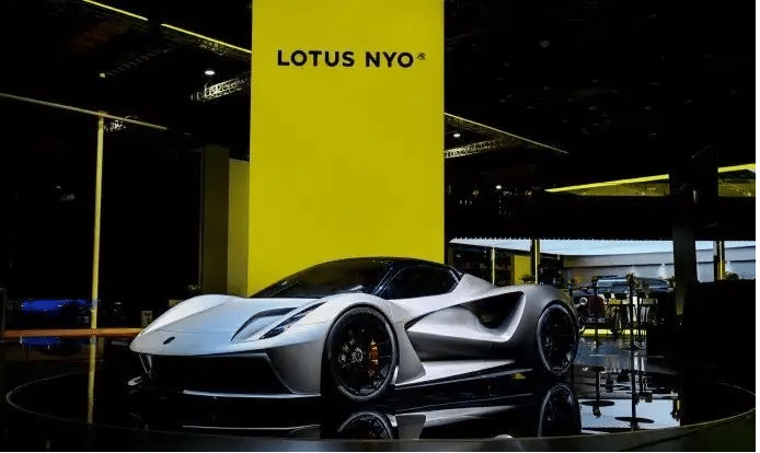 上海車展路特斯展臺(tái)活動(dòng)現(xiàn)場(chǎng)