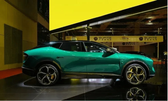 上海車展路特斯展臺(tái)活動(dòng)現(xiàn)場(chǎng)